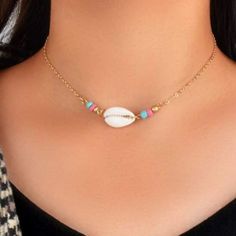 Dainty Sea Shell Necklace Choker Material:Alloy Trendy White Shell Necklace As A Gift, Trendy White Shell Necklace Gift, Trendy White Shell Necklace, Trendy White Necklace For Vacation, Choker Aesthetic, Chunky Gold Chain Necklace, Blue Turquoise Necklace, Scorpio Necklace, Sea Shell Necklace