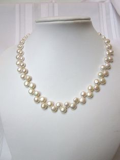 White Pearl Necklace of Zig Zag, Top-Drilled, Button, Fresh Water Cultured Pearls, Wedding, Bride, P Palm Art, Bridal Necklaces, Jewel Design, Pearl Crafts, Simple Pearl Necklace, White Pearl Jewelry, Antique Necklaces Design, Tamil Brides, Pearls Wedding