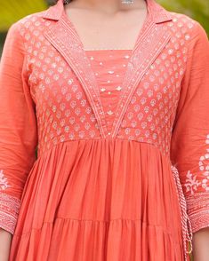 Short Top Designs, Neck Patterns, Stitch Dress, Indian Kurti Designs, Western Top, Cotton Frocks, Kaftan Designs, Long Kurtis, Long Frock