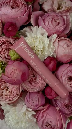 Rhode aesthetic Rhode Shortcake, Rhode Blush, Moodboard Rose, Rhode Aesthetic, Rhode Skincare, Photo Class, Cosmetics Photography, Lip Balm Gloss