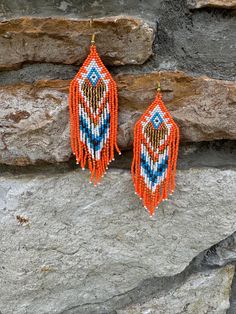 Brick stitch earrings with fringe Chandbalis Earrings, Stitch Earrings, Earrings Patterns, Brick Stitch Earrings, Brick Stitch Pattern, Beaded Lanyards, Beaded Earrings Patterns, Native Art, Earring Patterns