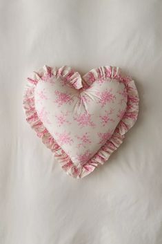 Ruffle Heart Cotton Throw Pillow | Urban Outfitters Mini Throw Pillows, Heart Ruffle Pillow, Aesthetic Pillows On Bed, Valentines Day Pillows, Ruffle Pillows, Heart Shape Pillow, Shaped Throw Pillows, Sewn Pillows, Bed Throw Pillows