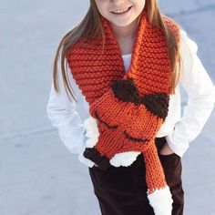 Bernat Like a Fox! Scarf Knitting Scarfs, Bernat Softee Chunky Yarn, Animal Knitting, Fox Scarf, Poncho Crochet, Scarf Yarn, Kids Scarf, Fox Pattern, Scarf Knitting Patterns