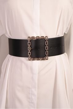 This faux leather girdle features a sleek black square buckle, adding a sophisticated touch to any outfit. Its durable material provides both style and functionality, making it a versatile accessory for a variety of occasions. Elevate your look with this chic girdle. Wholesale Accessories, Woven Belt, Faux Leather Belts, Waist Cincher, Daily Style, Black Square, Square Pattern, Trendy Accessories, Daily Look