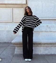 How To Style A Sweater, Stripe Sweater Outfit, Japan Outfit Winter, Iit Bombay, Project 50, Striped Sweater Outfit, Uni Fits, Winter Sweater Outfits, Japan Outfit