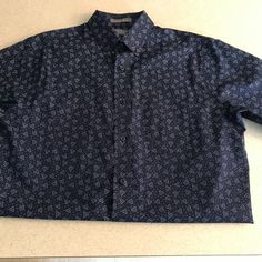 Daniel Cremieux Navy Patterned Short Sleeve Shirt New Without Tags (Never Worn) Excellent Condition! Size: M Button Down Collar Front Left Pocket (No Button) Back Fold Pleat 100% Cotton Navy Short Sleeve Shirt With Buttons, Navy Shirt For Business Casual Spring, Navy Shirt For Business Casual In Spring, Navy Business Casual Shirt, Navy Shirt For Business Casual Spring Occasion, Navy Business Casual Shirt For Spring, Navy Casual Shirt For Business Casual, Navy Tops With Button Closure For Business Casual, Navy Formal Top With Buttons