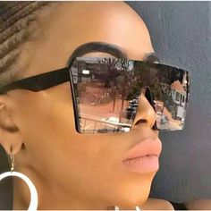 ** 2021 Oversized Women's Fashion Sunglasses. Black Frame With Dark Grey Lenses And Clear At Bottom (10% Of Lenses). Sunglasses Frame Is Square With Silver Rivet On Top Corners. Top Sellers!! Yes, They're Back!!! Make A Fashion Statement Without Saying A Word. **In Stock!!** Get Yours While Supplies Last! Square Sunglasses Women Fashion, Sunglasses For Your Face Shape, Oversized Square Sunglasses, Flat Top Sunglasses, Sunglasses Women Oversized, Sunglasses Women Fashion, نظارات شمسية, Shades Sunglasses, Cat Eyes