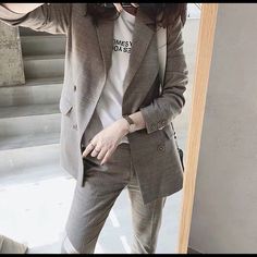 Trendy Suits Casual Winter Office Suits, Casual Fall Suits For Office, Casual Fall Suits For Workwear, Casual Fall Office Suits, Long Jackets For Women, Suits Korean, Trendy Suits, Womens Suits Business, Womens Jackets Casual