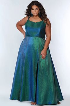 SC7344 Electric Blue 24 Spring 2023 Flattering Plus Size Dresses, Metallic Prom Dresses, Color Peacock, Plus Size Gowns, Prom Long, Peacock Wedding, Dress Closet, Plus Size Formal Dresses, Metallic Skirt