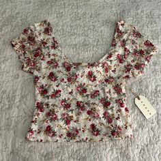 Super Cute Floral/Lace Crop Top From Forever 21. New With Tag. Never Worn. Kimono Sleeve Top, Black Crop Tee, Strappy Crop Top, Satin Crop Top, Red Crop Top, Wrap Crop Tops, Pink Crop Top, Cropped Tube Top, Forever21 Tops