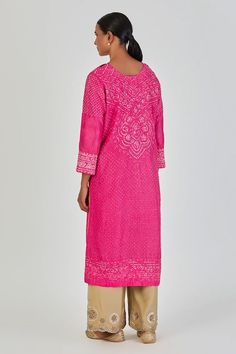 Fuchsia pink three fourth sleeves straight kurta with all over bundi with different patterns of bandhani, dots, chaubundi, leheriya and paisley motifs. Paired with a palazzo with embellished lace embroidered scalloped hem. - Aza Fashions Bandhani Pattern, Kurta With Palazzo, Paisley Motifs, Silk Pattern, Straight Kurta, Fashion App, Fuchsia Pink, Scalloped Hem, Pink Silk