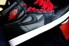 Air Jordan 1 Black, Jordans Retro, Sneaker Bar, Nike Jordans, Mens Shorts Outfits, Mad Science