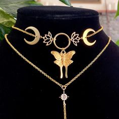 Luna Moth Necklace (Choker) Gold Plated Nwt Luna Moth Necklace, Moth Moodboard, Witchy Necklaces, Fae Jewelry, Whimsigoth Necklace, Necklace Choker Gold, Moth Necklace, Choker Gold, High Priestess