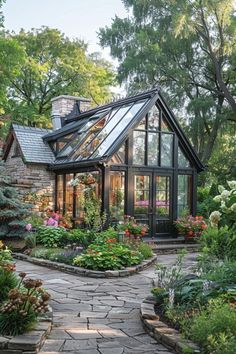 Home With Conservatory, Green House Cottage, Big Garden House, Greenhouse House Extension, Green House Asthetics, Green House Library, House With Attached Greenhouse, Cottage With Greenhouse, Green House Home