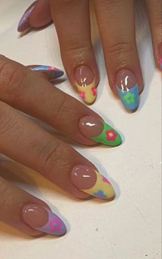 Short Acrylic Nails