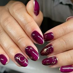 #nailart #fall #spooky #plum #darkred #chromenailideas Plum Nails Short, Sugar Plum Nails, Plum Colored Nails, Plum Nails With Design, Plum Nails, Simple Holidays, Plum Color, Chrome Nails, Fall Nails