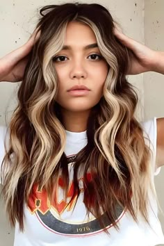 Chunky Highlights Chunky Blonde Highlights, Spring Hair Color Ideas, Chunky Highlights, Hair Mistakes, Spring Hair Color, Spring Hair, Brown Blonde Hair, Hair Color And Cut, Spring Hairstyles