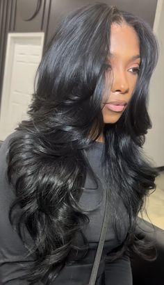 Middle Part Closure With Layers, Bust Down Middle Part Straight, Middle Part Hairstyles Layers, Long Layers On Black Women Hair, Hair Flips Out On Ends, Layered Black Wig, Loose Wave Curls Black Women, Middle Part Hairstyles With Layers, Middle Part Buss Down Layers