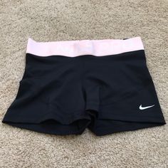 New! Nike Pro Tight Fit 3” Black With Light Peach Waistband Compression Size Xl Shorts. Casual School Outfits Summer, Nike Pro Outfits, Nike Prod, Nike Fits, Volleyball Outfit, Black Nike Pros, Nike Tempo Shorts, Nike Spandex, Nike Pro Spandex