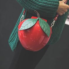 -Apple Shape Crossbody Shoulder Bag -Brand New -Material: Pu Leather -Size: 19 X 19 X 10 Cm Handbag Types, Novelty Handbags, Fruit Bag, Novelty Bags, Hermes Handbags, Designer Bag, Perfect Bag, Stylish Bag, Hand Bags