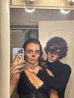 Skeleton Halloween Costume Couple, Couples Skeleton Makeup, Skeleton Halloween Costume Outfit, Skeleton Costume Couples, Couple Skeleton Makeup, Skeleton Makeup Couple, Skull Makeup Couple, Couple Skull Makeup, Hot Skeleton Costume