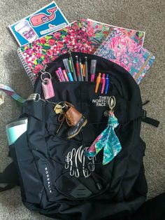 Vsco School Supplies, Ll Bean Backpack Aesthetic, Lilly Pulitzer Notebook, Back To School Vibes, Preppy Back To School Supplies, School Backpacks Highschool, North Face Backpack School, Back To School Prep, High School Supplies