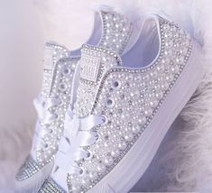 Wedding Converse /bling and Pearl /.wedding Custom Converse / - Etsy Wedding Tennis Shoes, Bride Converse, Converse Wedding Shoes, Bedazzled Shoes, Bridal Sneakers, Bling Converse, Wedding Converse, Wedding Sneakers, Bling Wedding