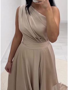 A-Linie Abendkleid Elegantes Kleid Formelle Kapellenschleppe Ärmellos Ein Schulter Charmeuse mit Falten Schlitz Gown Elegant, Dresses Formal Elegant, Evening Gowns Elegant, Chapel Train, Dress Formal, Elegant Dress, Evening Gown, Mocha, Evening Gowns