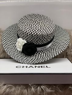 Supreme Hat, Luxury Hats, Hat Hair, Fashion Cap, Fancy Hats, Hat Box, Beret Hat, Luxury Accessories, Hat Hairstyles