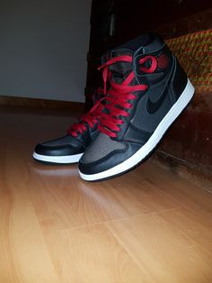 Air Jordan 1 High Black, Looks Hip Hop, Retro 1, Hype Shoes, Swag Shoes, Sneakers Men Fashion