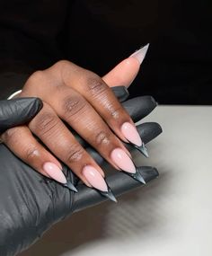 Stilleto Nails Designs, Gel X Nails, X Nails, London Nails, Colored Acrylic Nails, Stiletto Nails Designs, Daily Nail, Work Nails, Glow Nails