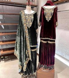 Velvet Garara Suit Design, Velvet Sharara For Eid Festival, Velvet Sharara With Dabka For Party, Eid Designer Velvet Sharara, Velvet Gharara Designs, Velvet Garara, Garara Suit, Velvet Design