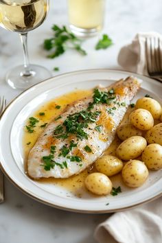 7 Best French Fish Recipes to Make Tonight French Inspired Recipes, Elegant Fish Recipes, French Fish Recipes, French Main Course, French Lunch Ideas, Fancy Fish Dinner, Gourmet Fish Recipes, Fish Main Course, Best Fish Recipe Ever