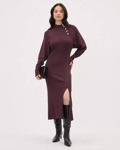 Cette robe midi conçue dans un confortable tricot côtelé est une superbe addition à faire à votre garde-robe cette saison. Avec un col montant et des détails tels que des boutons à l'encolure et une fente latérale à l'ourlet, cette robe tout en simplicité saura rehausser votre style. Coupe - Coupe ajustée : Coupe près du corps épousant la silhouette - Manches longues raglan - Longueur du corps à l'avant de 46,5" (taille M) Caractéristiques - Tricot côtelé extensible - Col montant - Boutons à la Yoga Jeans, Ribbed Midi Dress, Maternity Shops, Mock Neckline, Linen Shop, Women's Coats & Jackets, New Tops, Coats Jackets Women, Midi Length