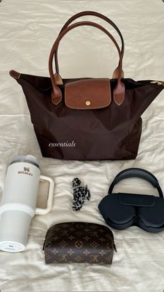 Longchamp Bag Aesthetic, Uni Bag, My Style Bags, Longchamp Bag, School Tote, Longchamp Bags