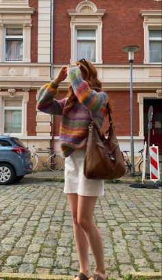 Colorful Sweater Outfit, Copenhagen Street Style Summer, Scandinavian Outfit, Luxury Photography, Classy Fashion, Fall Fits, Trendy Fall, Mode Inspo, 가을 패션