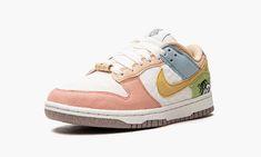 W Nike Dunk Low SE DQ0265 100 Retro Sun, Dream Aesthetic, Club Shoes, Baskets Nike, Shoe Display, Aesthetic Shoes, Nike Dunk Low, Dunk Low, Nike Dunk