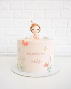 Cute Small Birthday Cakes For Women, First Birthday Cake Flowers, 1 Birthday Cake Girl, Baby Girl Cake Ideas, Cake First Birthday Girl, Cakes For Baby Girl, 1st Birthday Cake Girl, 2nd Birthday Cake Girl, First Tooth Cake