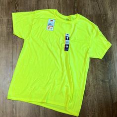 | Condition: Never Used, New, Clean | Brand: Fruit Of The Loom | Material: 50% Cotton, 50% Polyester | Color: Neon Green/Yellow | Size: Medium | Yellow Relaxed Fit Pre-shrunk T-shirt, Casual Neon Yellow Cotton T-shirt, Yellow Relaxed Fit Pre-shrunk Top, Relaxed Fit Pre-shrunk Yellow Tops, 90s Tees, 90s Mens, Green T Shirt, Swim Shirts, Green Tshirt