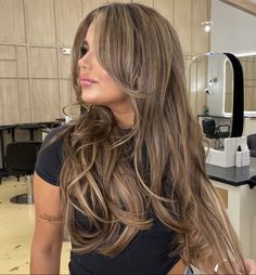 Honey Brunette, Rambut Brunette, Highlights Curly Hair, Black Hair Balayage, Brown Hair Looks, Brunette Hair With Highlights, Mode Turban, Brown Hair With Blonde Highlights