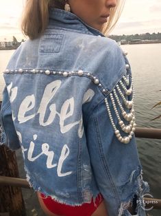 Embellished Denim Vest, Bejeweled Denim Jacket, Customised Denim Jacket Ideas, Decorated Denim Jackets, Custom Denim Jacket Paint, Distressed Denim Jacket Diy, Custom Jean Jacket Ideas, Jean Jacket Diy Upcycling