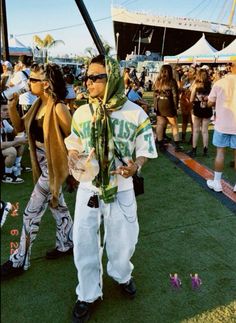 Flog Gnaw Outfits, Camp Flog Gnaw Outfits, Drip Outfits Women, Trill Fashion, Tyler The Creator Outfits, Rave Outfits Men, Camp Flog Gnaw, Male Streetwear, Festival Fits