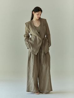 Color : WHITE,KHAKI BROWN,BLACKCountry of Origin : KOREA Chic Solid Color Linen Outerwear, Chic Linen Outerwear, Layer Fashion, Layered Fashion, Color Ivory, Base Layer, Color White, Composition, Jackets & Coats