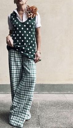 Golden Globes Red Carpet, Polka Dot Pants, Advanced Style, Streetstyle Fashion, Cooler Look, Looks Street Style, 가을 패션, Looks Style, Mode Inspiration