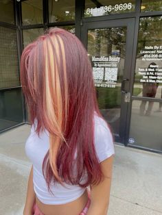 Red Base With Blonde Highlights, Red Hair With Blonde Stripe, Blond Roots Red Ends, Burgundy Hair And Blonde, Burgundy And Honey Blonde Hair, Light Brown And Burgundy Hair, Red Hair Color Block, Red And Blonde Quick Weave, Red Hair With Ginger Highlights