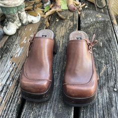 Candies Wood Chunky Platform Clog Mules Size 6.5 Brown Leather Ties Boho Vtg 90s 00s Y2k Vintage 1990s 2000s Slip On Shoes. Chunky Wood Heel. Platform Is Approximately 1.5”. Heel Is Approximately 2.5”. Black Marks On One Sole. No Stains, Fading, Rips, Tears, Or Holes. See Pictures For Additional Details Of Condition. Smoke Free Home. Casual Square Toe Clogs For Spring, Retro Leather Clogs For Spring, Vintage Leather Clogs For Spring, Vintage Clogs, Clog Mules, Shoes Chunky, Candies Shoes, Platform Clogs, Wood Heel