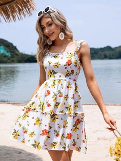 SHEIN VCAY Vestido con estampado floral de espalda abierta con nudo fruncido tirantes | SHEIN USA Dress With Floral Print, Backless Design, Dress 16, Strap Dress, Dress P, Fashion Online Shop, No Frills, All Fashion, Casual Dress