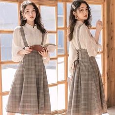 Old Fashion Dresses, Korean Fashion Dress, Vestidos Vintage, Fashion Attire, Modest Fashion Outfits, Moda Vintage, Girls Fashion Clothes, Fashion Mode, Casual Style Outfits