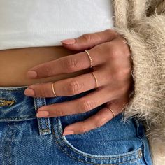 Minimal Ring Stack, Minimalist Ring Stack, Ring Stacking Ideas Gold, Curated Rings, How To Stack Rings, Stacked Rings Aesthetic, Rings Aesthetic Simple, Minimalist Rings Stacking, Minimalist Gold Rings