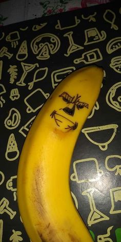 a banana with an arrow drawn on it